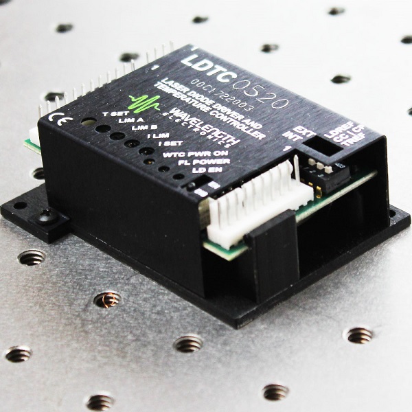 Combined laser diode and temperature controller